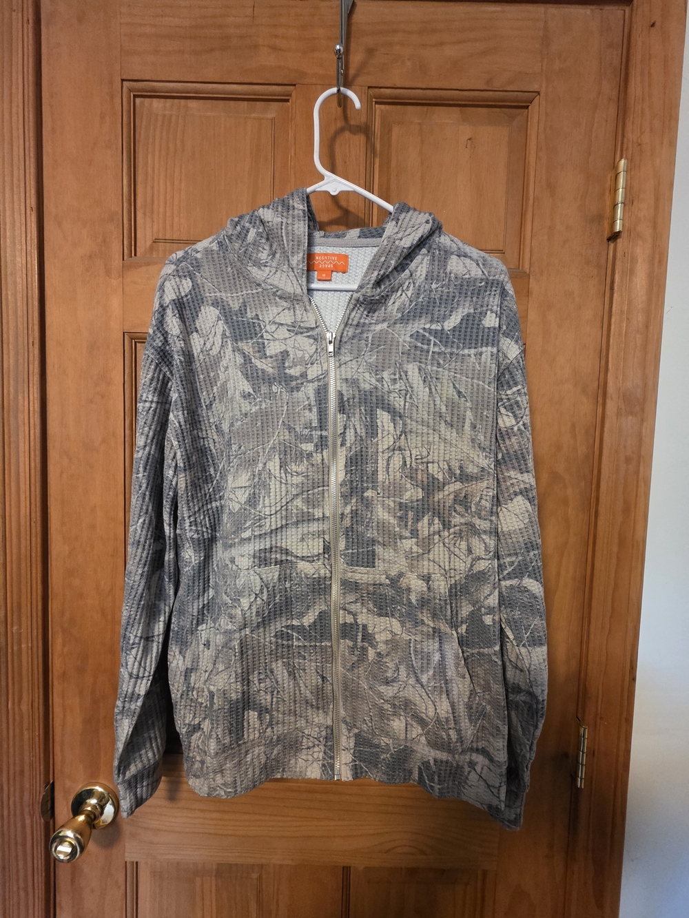 Negative Space - Lightweight Zip Hoodie in Camouflage Leaf Print